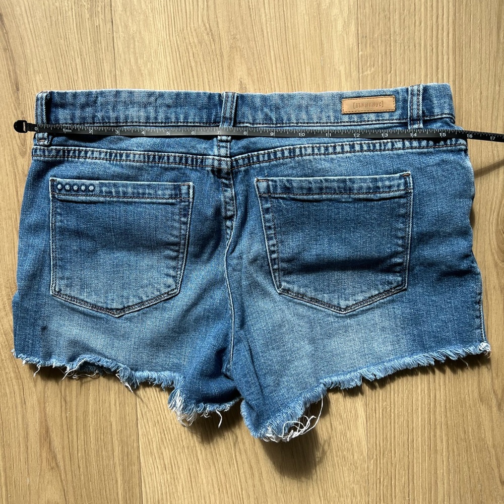 Women denim shorts - Picture 3 of 3
